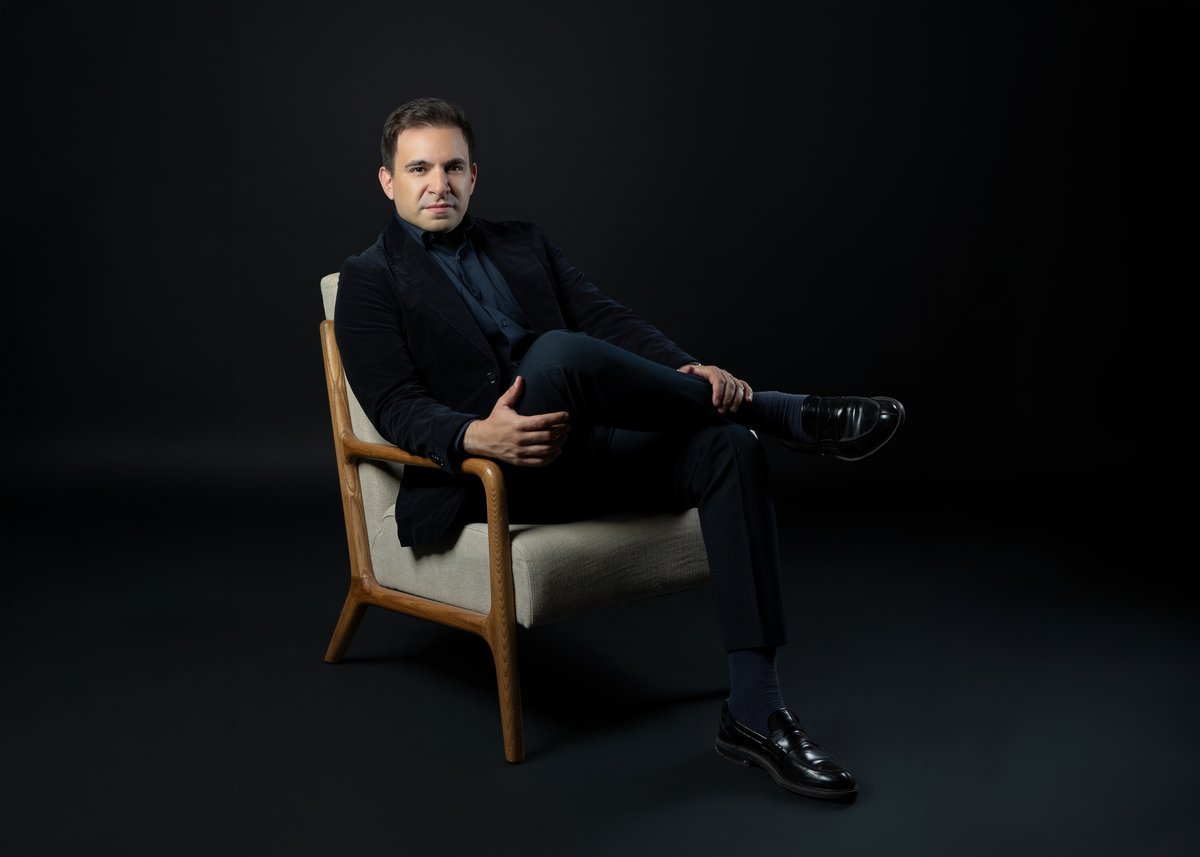 Dr. Juan Caicedo